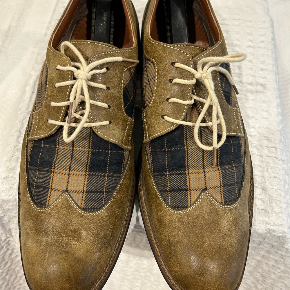 Brown and Black Oxford Derbys with Wingtip Detailing
